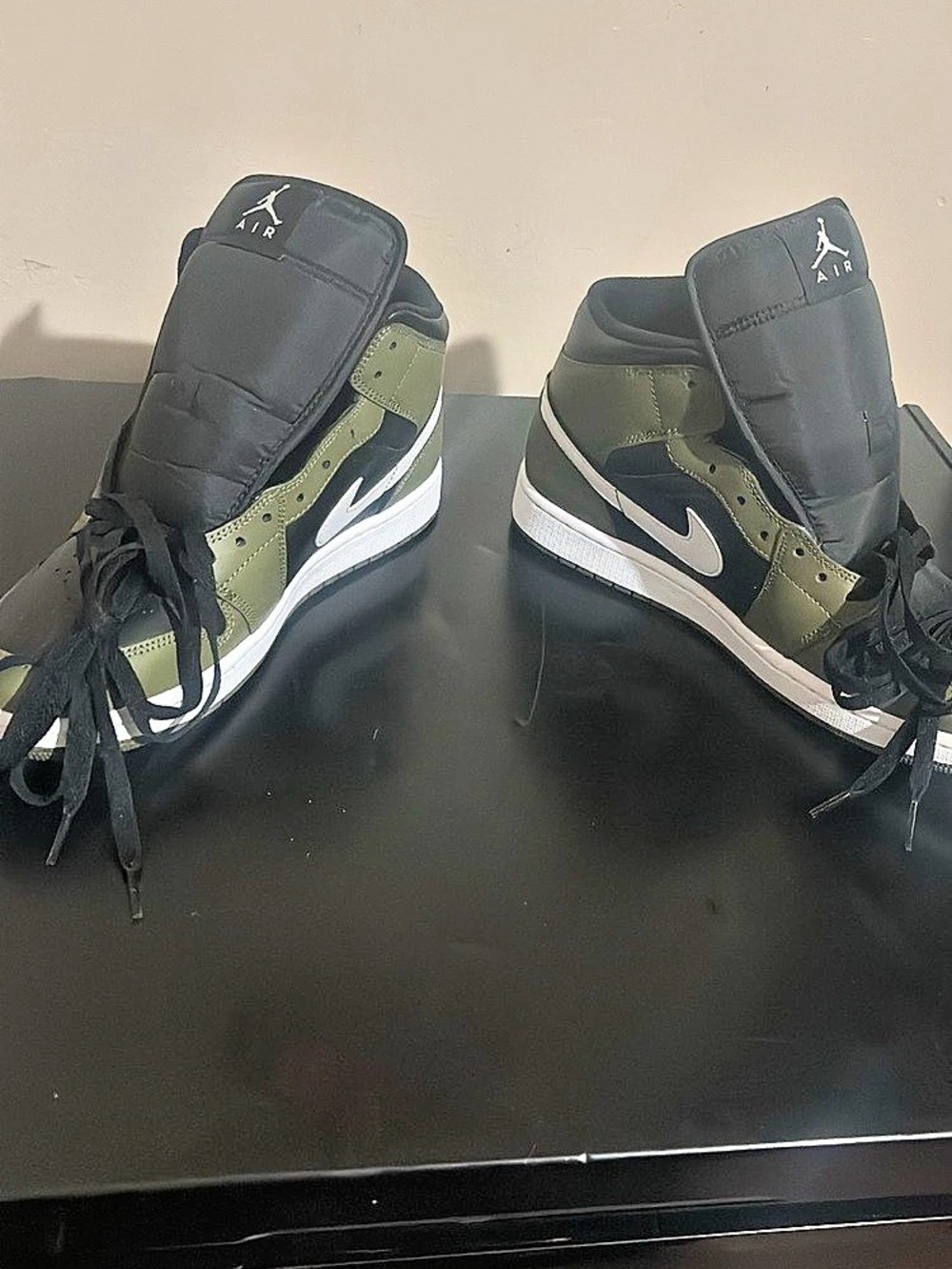 Jordan Air Jordan 1 Mid "Black White Olive" Green & Black